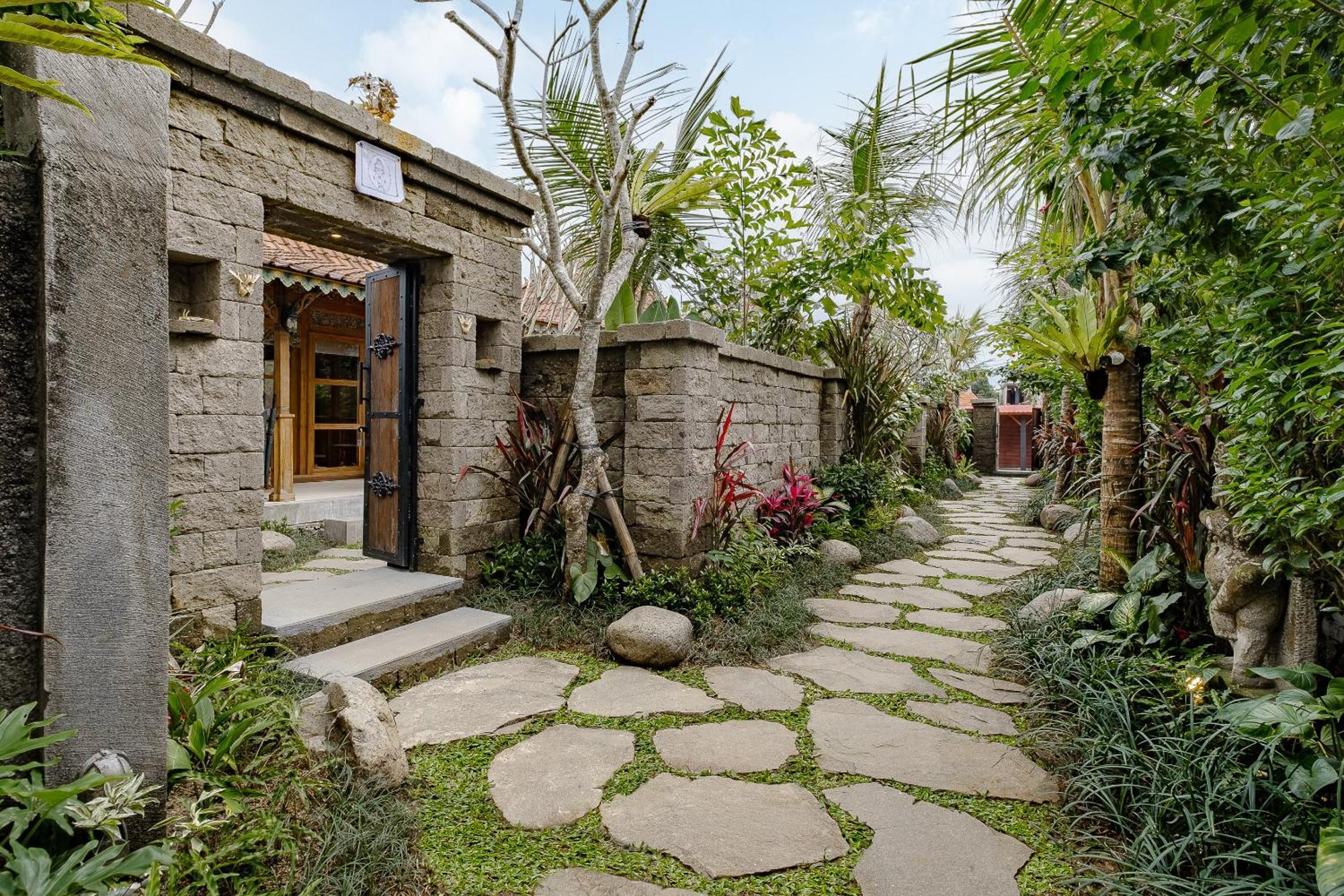 Uddhara Ubud Villa Екстериор снимка
